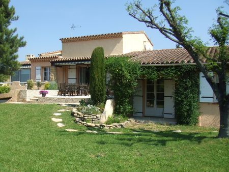 Vente Villa T4/5 Gignac-la-nerthe 13180  grand jardin, terrasse et garage. Beaux volumes