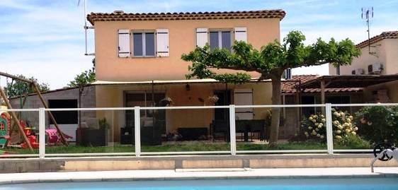Vente Villa T5 Marignane 13700  maison récente 3 chambre, 1 bureau, piscine, 620m² de terrain