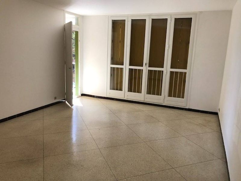 Location Appartements T3 Marignane 13700 Résidence Concorde 2 chambres, balcon, sdb, dressing