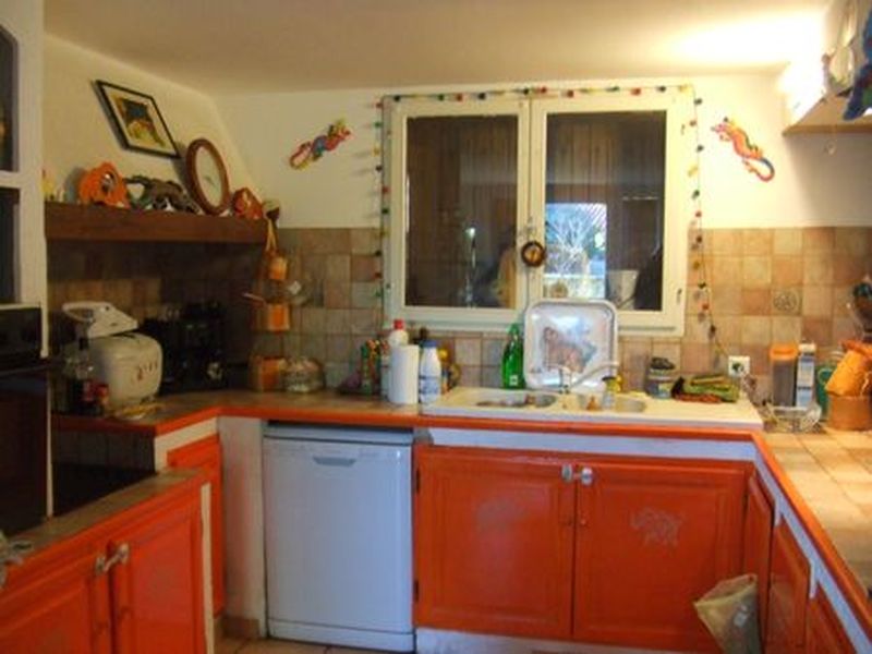 Vente Villa T4 Marignane 13700  Grand séjour avec cuisine ouverte. 250m² de terrain env.