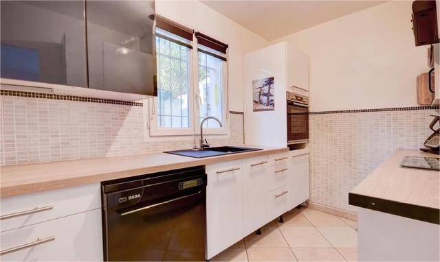 Maison Ensues La Redonne  3 chambres récente proche du centre ville à Ensues La Redonne