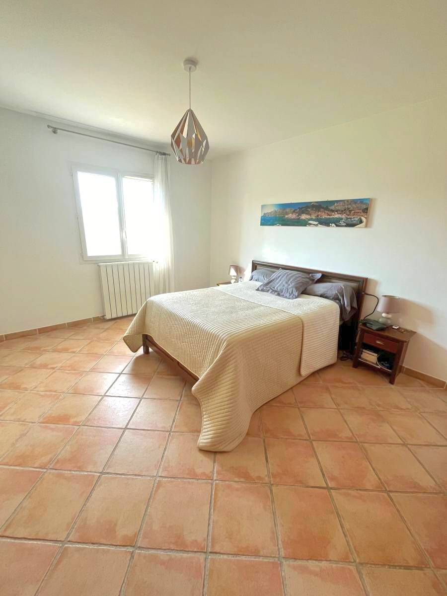 Grande chambre maison en vente Marignane
