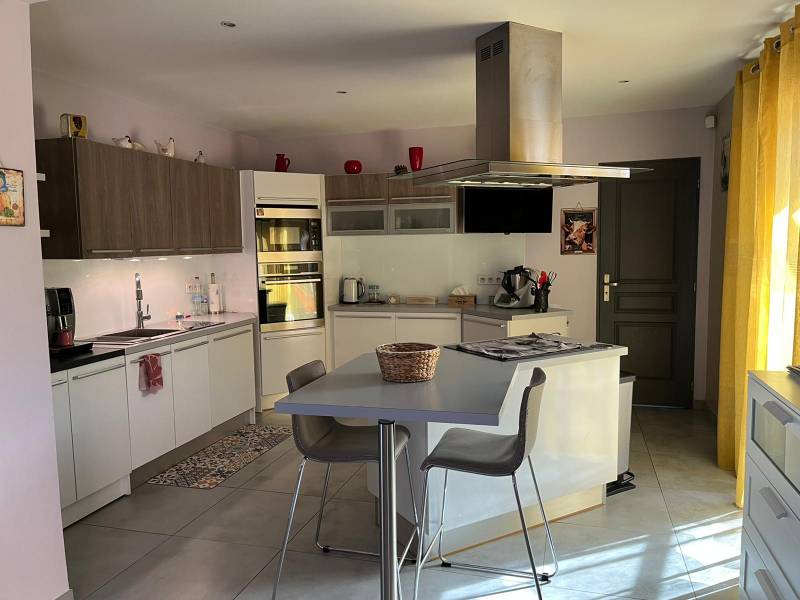 Villa T5 Marignane  Résidence privée