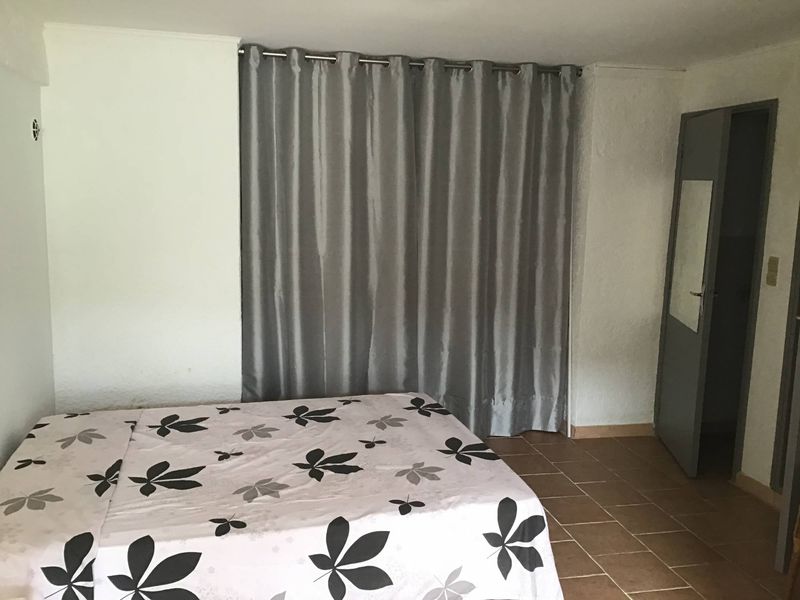 Location Appartement T2 Marignane  1 chambre jardin