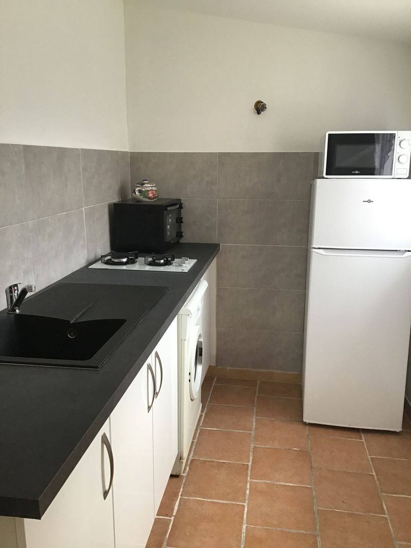 Location Appartement T2 Marignane  1 chambre jardin