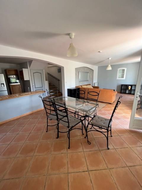 Maison T6 Bouc bel air  5 chambres