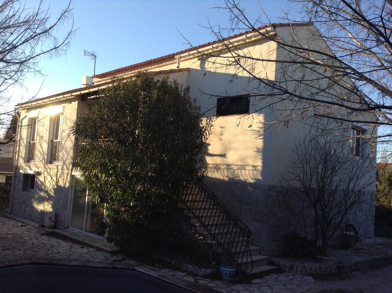 Vente  T5 Marignane Le planet A vendre sur Marignane une maison avec 2 habitations