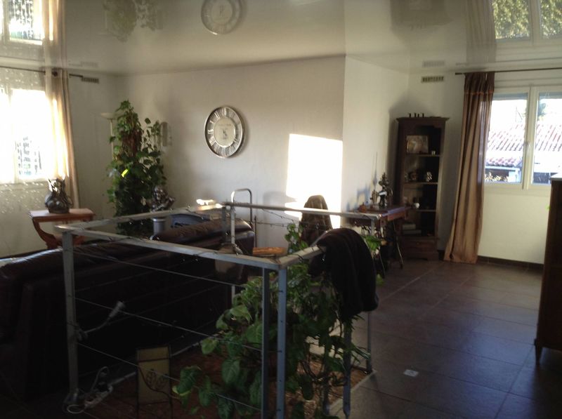 Vente  T5 Marignane Le planet A vendre sur Marignane une maison avec 2 habitations