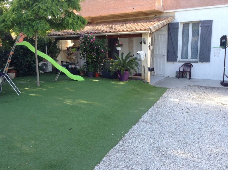 Vente  T4 Saint-Victoret, 3 chambres, cuisine équipée, terrasse 240m² de jardin