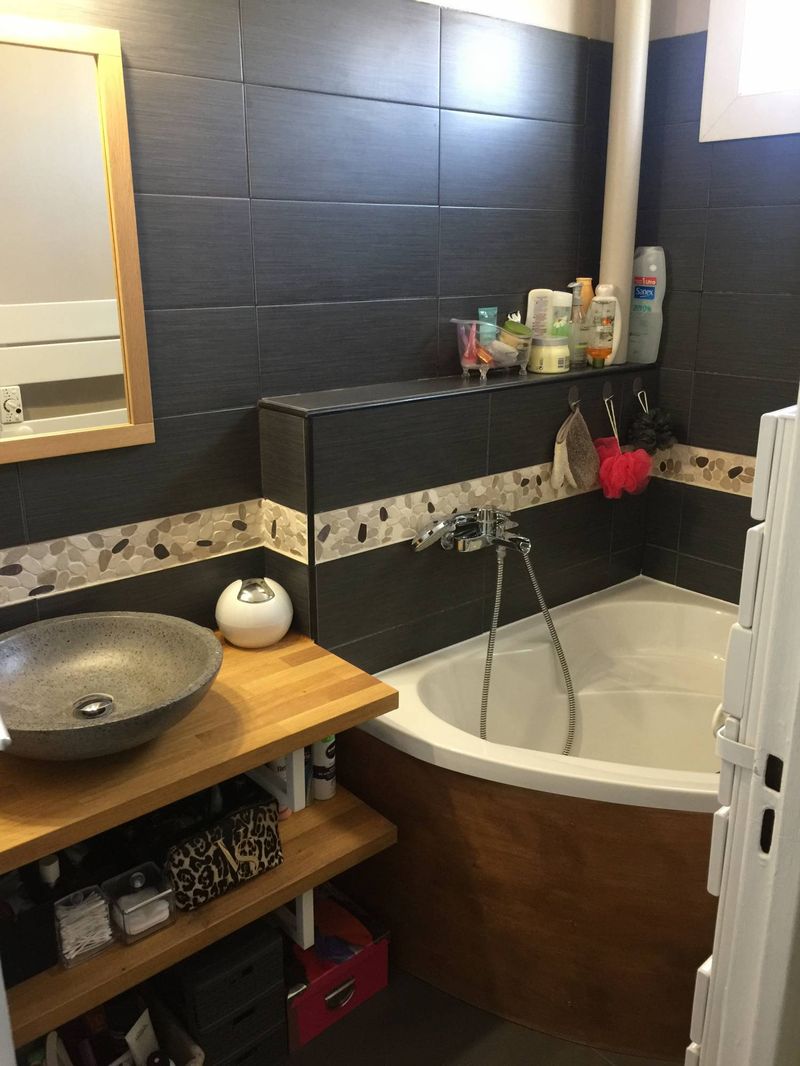 Vente Appartement T2 13700 Marignane Centre Ville 1 chambre grand balcon cave climatisation