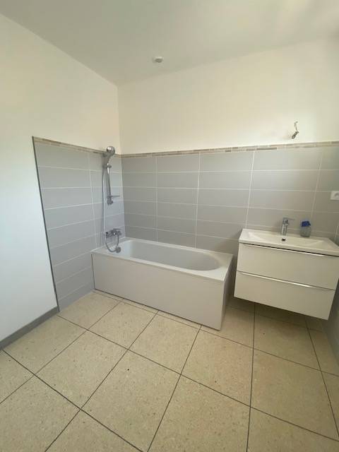 Haut de villa 140m² Saint Victoret Pas des Lanciers jardinet et garage