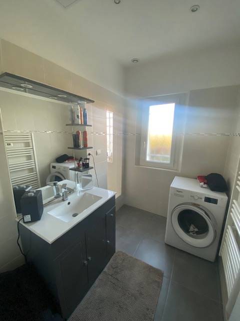 Haut de villa Marignane Colline 2 Chambres balcon jardin et places de parking