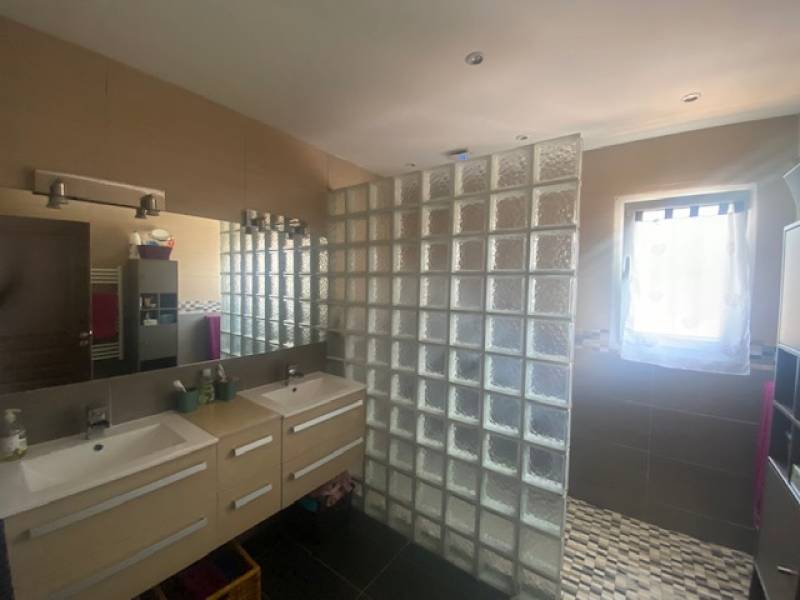 Villa T5 Marignane  Résidence privée