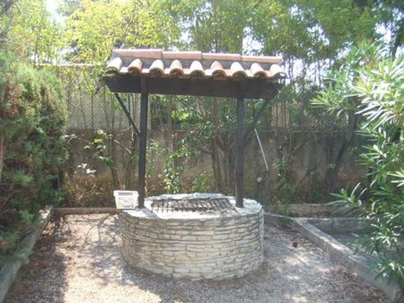 Vente Terrain constructible Vitrolles 13127  arboré, sans vis-à-vis et clôturé