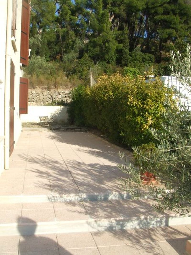 Vente Villa T3 Marignane 13700  Bas de villa avec  terrasse