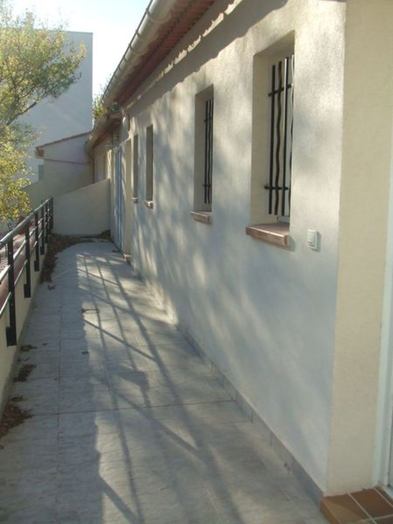 Vente locaux T2 Marignane 13700  Location, immeuble sécurisé. Proche centre-ville