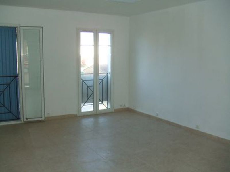 Vente locaux T1 Marignane 13700   immeuble sécurisé, proche centre-ville et commerces