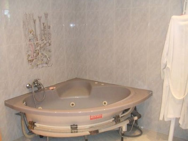 Vente Villa T6 Marignane 13700   au calme, garage, 605m² de terrain env.