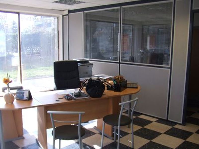 Vente locaux T3 Marignane 13700  avec parking fermé, proche centre-ville;