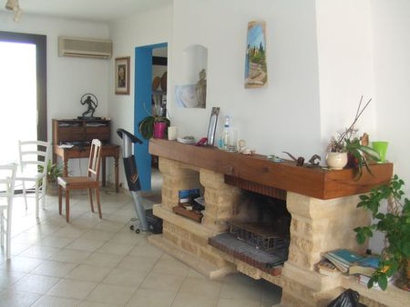 Vente Villa T6 Marignane 13700  avec garage et acces privé à la plage