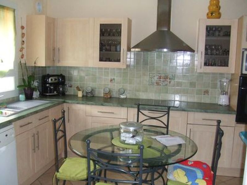 Vente MAISON T4 Marignane 13700  Entièrement refaite avec 260m² de terrain.