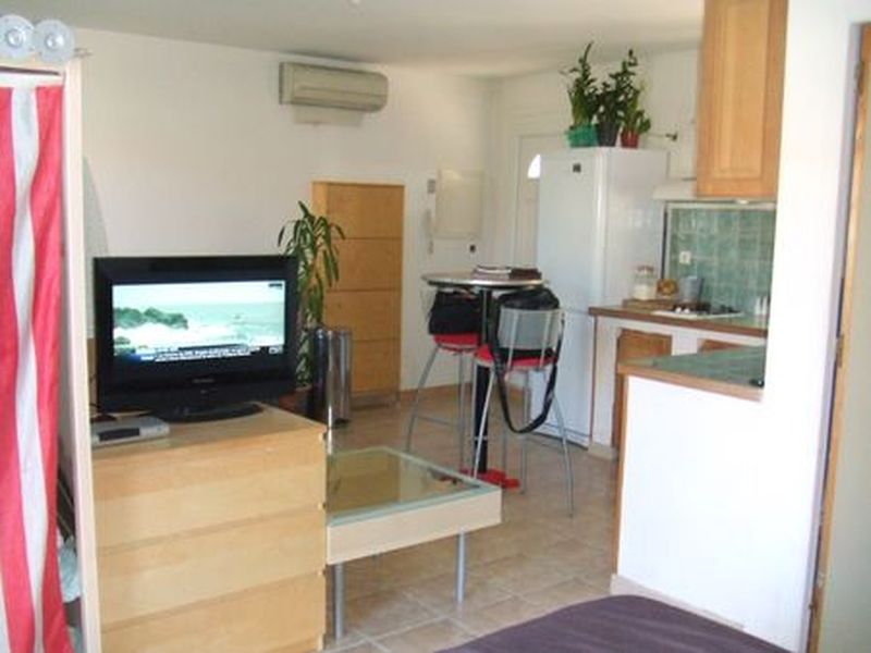Vente Appartements T1 Marignane 13700  Location , proche centre-ville, immeuble sécurisé.