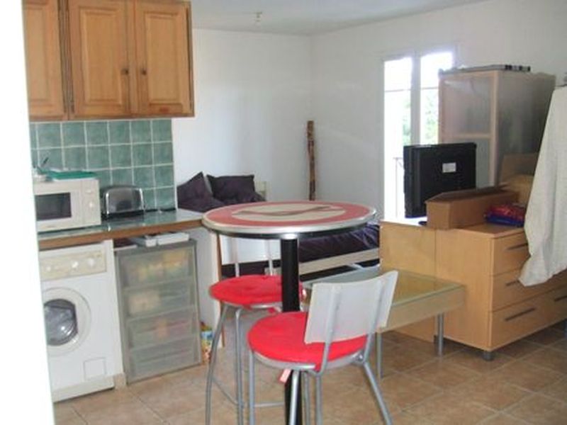 Vente Appartements T1 Marignane 13700  Location , proche centre-ville, immeuble sécurisé.