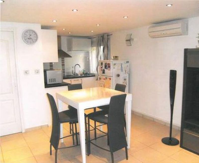 Vente Appartements T2 Rognac 13340  Petite copro sans charges et jardin de 70m² env..