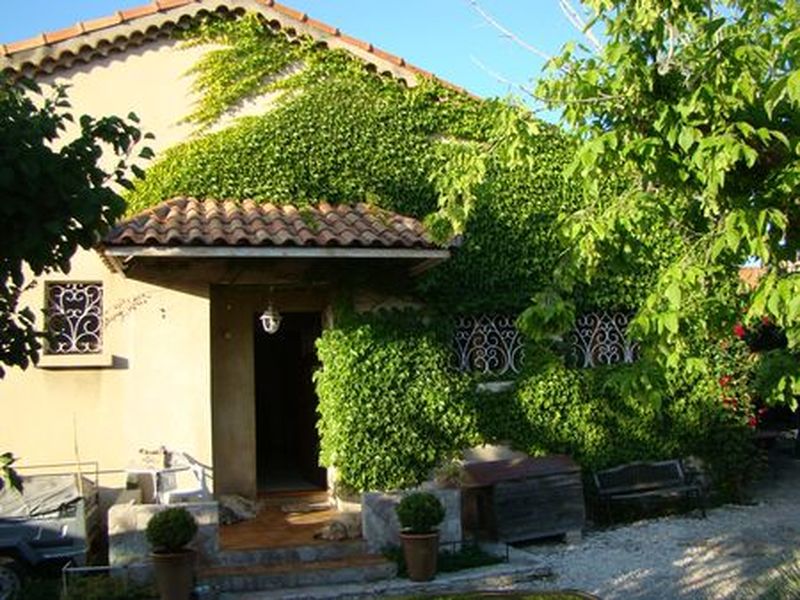 Vente Villa T4 Marignane 13700  individuelle, jardin et piscine